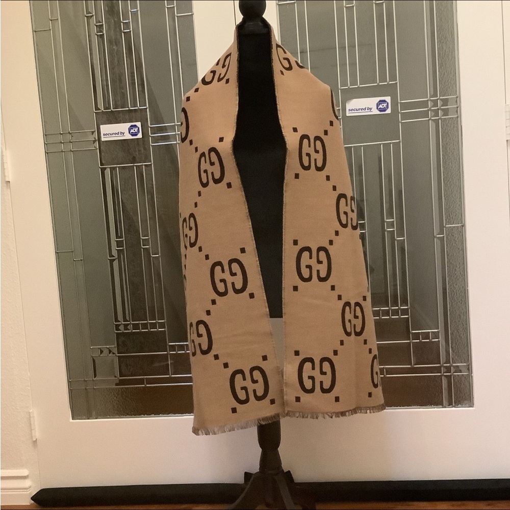 Gucci Tan and Black GG Logo Scarf
